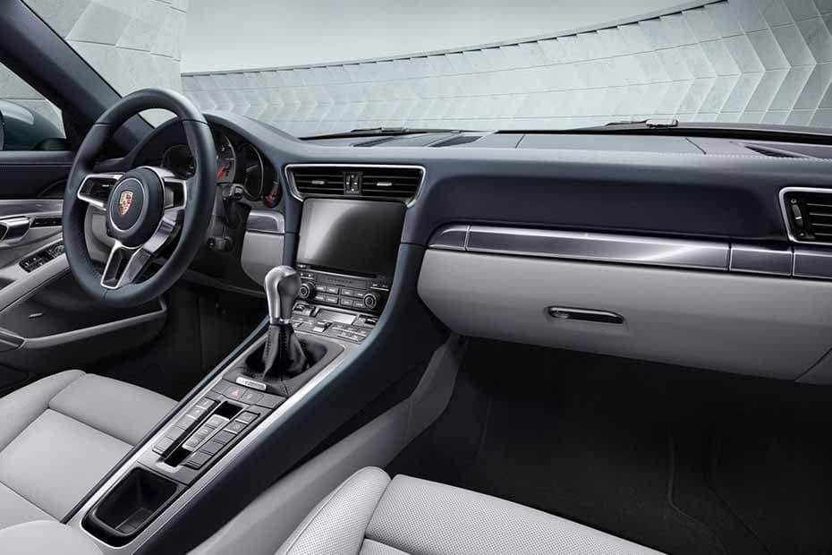 Porsche 911 GTS premium dashboard