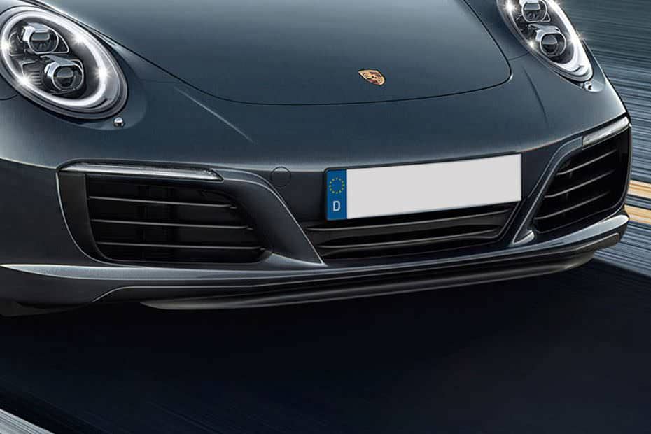 Porsche 911 GTS front view