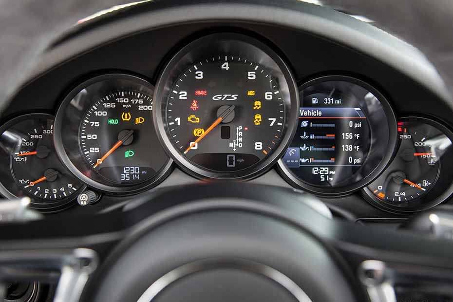 Porsche 911 GTS digital speedometer